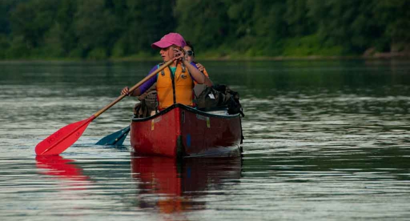 girls canoeing class in philadelphia